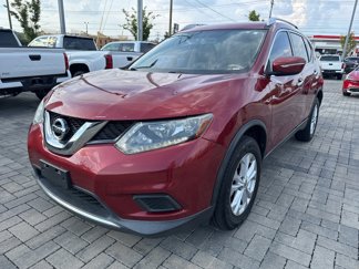 Used 2015 Nissan Rogue SV image 1
