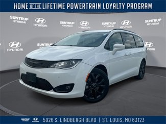 Used 2020 Chrysler Pacifica Touring-L w/ Advanced Safetytec Group image 1