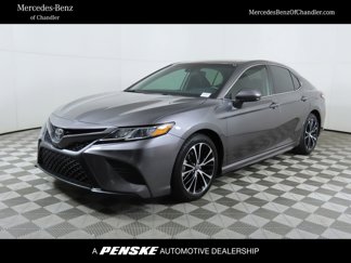 Used 2020 Toyota Camry SE image 1