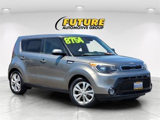 Used 2016 Kia Soul + image 1