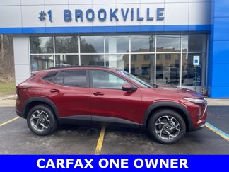 Used 2025 Chevrolet Trax LT w/ Sunroof Package image 1