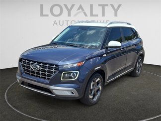 Used 2021 Hyundai Venue image 1