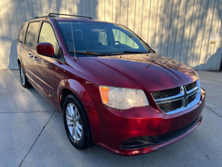 Used 2014 Dodge Grand Caravan SXT w/ Rear Park Assist Package image 1