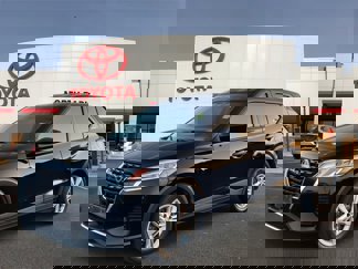 Used 2022 Nissan Kicks S image 1