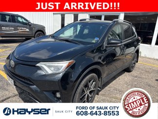 Used 2017 Toyota RAV4 SE image 1
