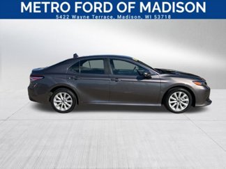 Used 2019 Toyota Camry image 1