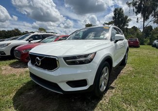 Certified 2020 Volvo XC40 T4 Momentum w/ Protection Package Premier image 1