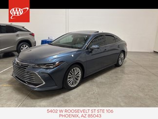 Used 2019 Toyota Avalon Limited image 1
