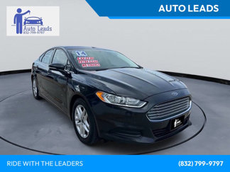 Used 2014 Ford Fusion SE image 1