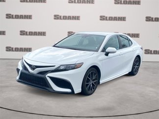 Used 2023 Toyota Camry SE image 1