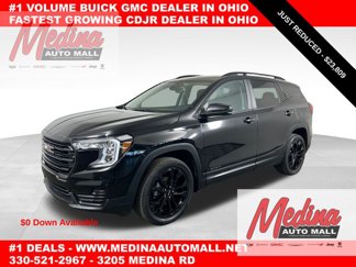 Used 2022 GMC Terrain SLE w/ Driver Convenience Package image 1