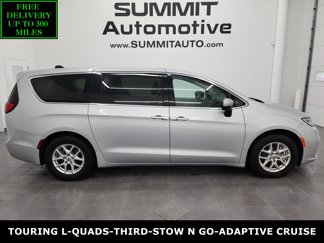 Used 2023 Chrysler Pacifica Touring-L image 1