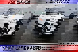 Certified 2022 Nissan Kicks SV image 1