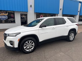 Used 2022 Chevrolet Traverse LS image 1