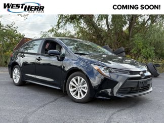 Used 2025 Toyota Corolla LE image 1