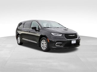 Used 2023 Chrysler Pacifica Touring-L image 1