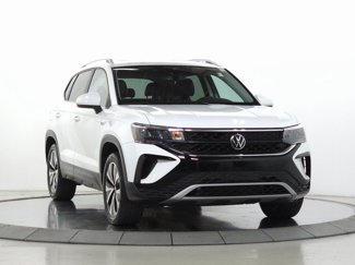 Used 2023 Volkswagen Taos SE w/ Panoramic Sunroof Package image 1