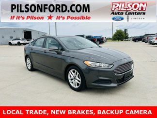 Used 2016 Ford Fusion SE image 1