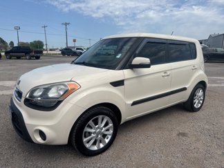 Used 2013 Kia Soul + image 1