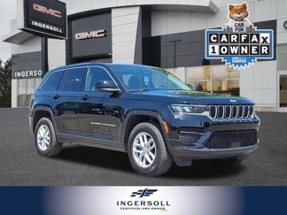 Used 2023 Jeep Grand Cherokee Laredo image 1