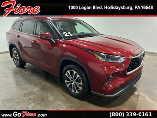 Used 2021 Toyota Highlander XLE image 1