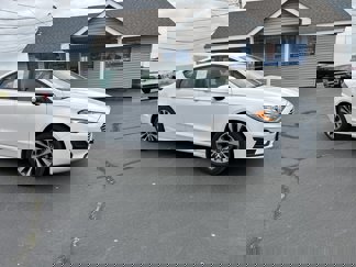 Used 2020 Ford Fusion SE image 1