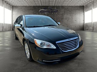 Used 2014 Chrysler 200 Limited image 1