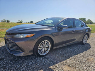 Used 2019 Toyota Camry L image 1