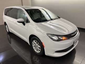 Used 2017 Chrysler Pacifica LX image 1