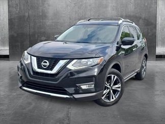 Used 2017 Nissan Rogue SL image 1