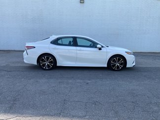 Used 2019 Toyota Camry SE image 1