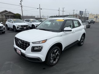 New 2025 Hyundai Venue SEL image 1