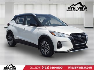 Used 2022 Nissan Kicks SV image 1