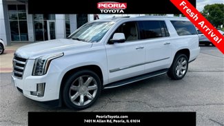 Used 2017 Cadillac Escalade ESV Luxury image 1