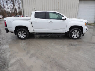 Used 2016 GMC Canyon SLE image 1