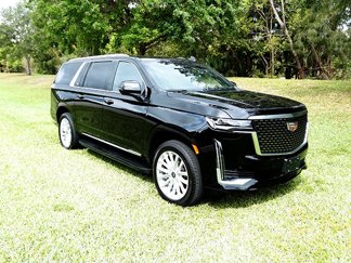 Used 2023 Cadillac Escalade ESV Luxury image 1