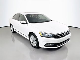 Used 2017 Volkswagen Passat 1.8T SE w/ SE Lighting Package image 1