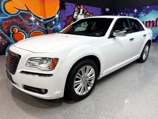 Used 2014 Chrysler 300 C image 1