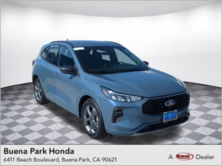 Used 2023 Ford Escape ST-Line image 1