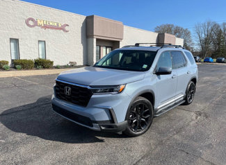 Used 2025 Honda Pilot Touring image 1