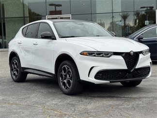 New 2025 Alfa Romeo Tonale w/ Premium Package image 1