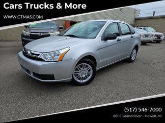 Used 2010 Ford Focus SE image 1