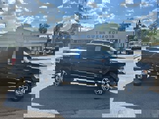Used 2014 Ford F150 Platinum image 1