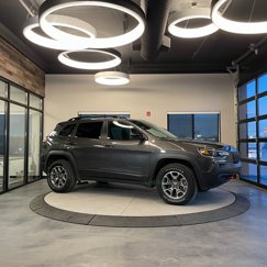 Used 2022 Jeep Cherokee Trailhawk image 1