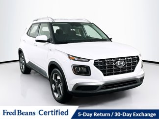Certified 2025 Hyundai Venue SEL image 1