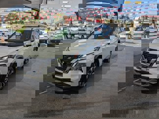Used 2023 Nissan Rogue SV image 1