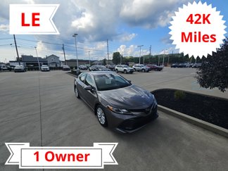 Used 2020 Toyota Camry LE image 1
