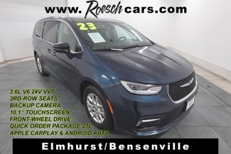 Used 2023 Chrysler Pacifica Touring-L image 1