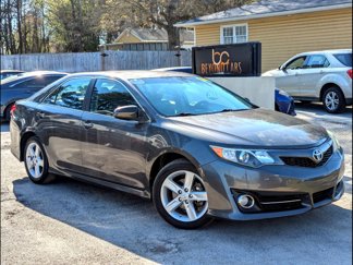 Used 2014 Toyota Camry SE image 1