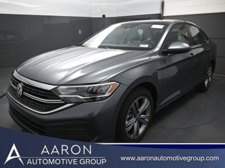Used 2024 Volkswagen Jetta SE image 1